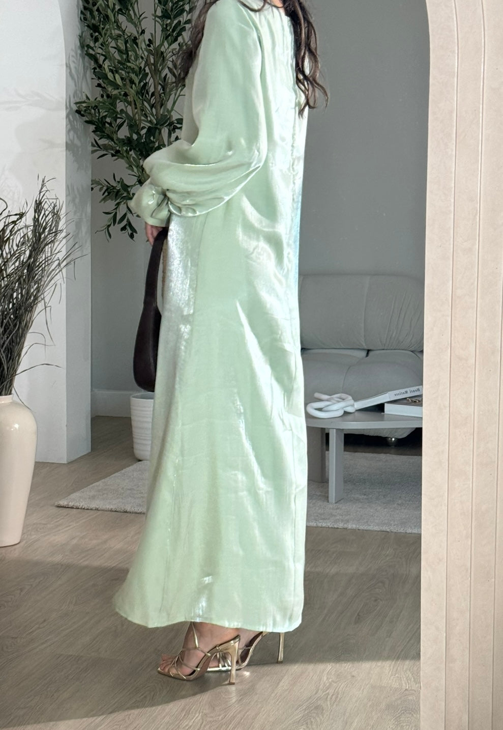 Inaas Pale Green